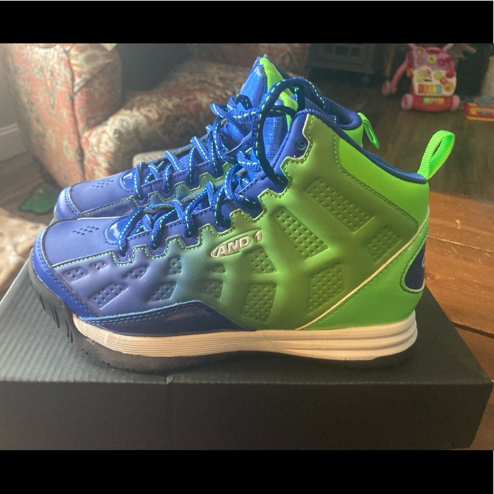 Boys AND1 Basketball Sneakers Size 3